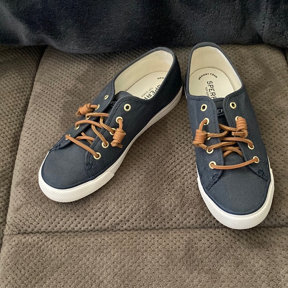 HOST PICK 🎊💐🎈Sperry Top Sider - Picture 2 of 8